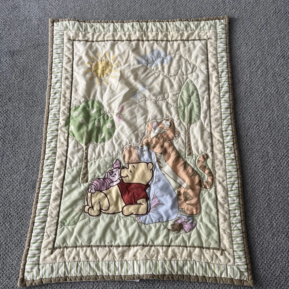 Vintage Winnie The Pooh Baby , Infant, Crib Comforter Blanket.